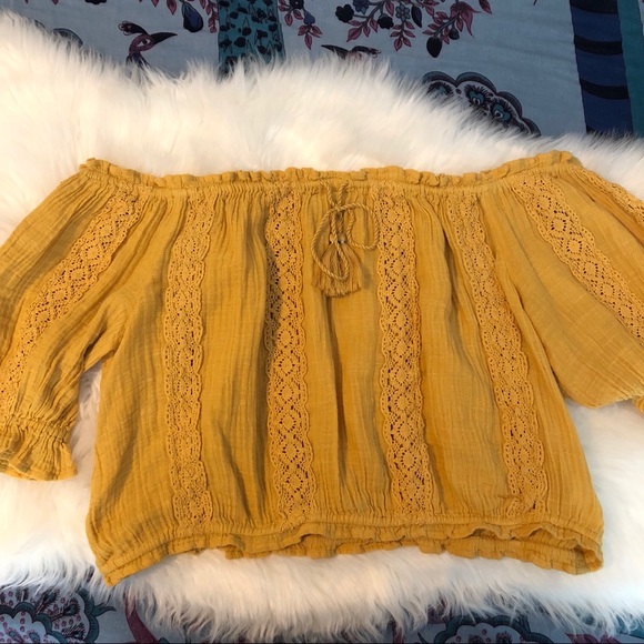 Plus Size AE Off the Shoulder Top - Picture 3 of 3